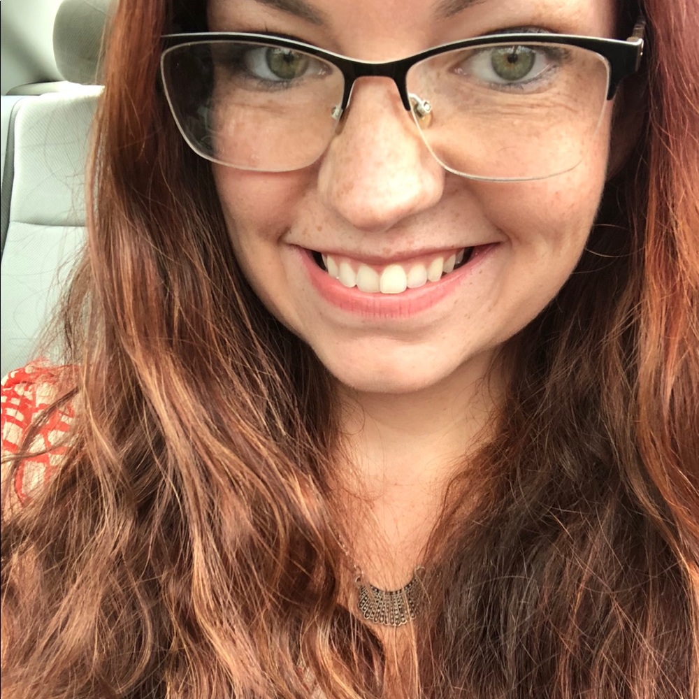 Meet your Posher, Alyssa